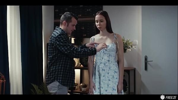 Freeze Clone Fuck – Alice Murkovski Turns Into Real Life Sex Doll and Gets her Pussy Eaten